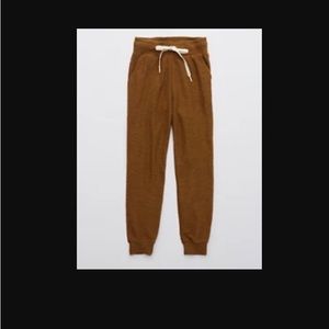 NWT Aerie OFFLINE By Aerie Snowday Jogger